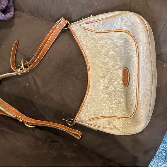 Vintage Dooney & Bourke Bag Large Crescent Sac AWLStyle R83 Taupe British Tan - Picture 2 of 5